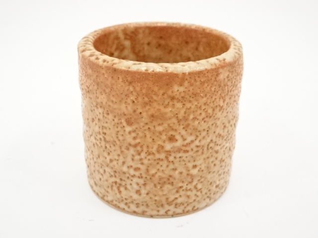 JAPANESE TEA CEREMONY / SHINO LID REST FUTAOKI BY KIKKO JUSOKEN